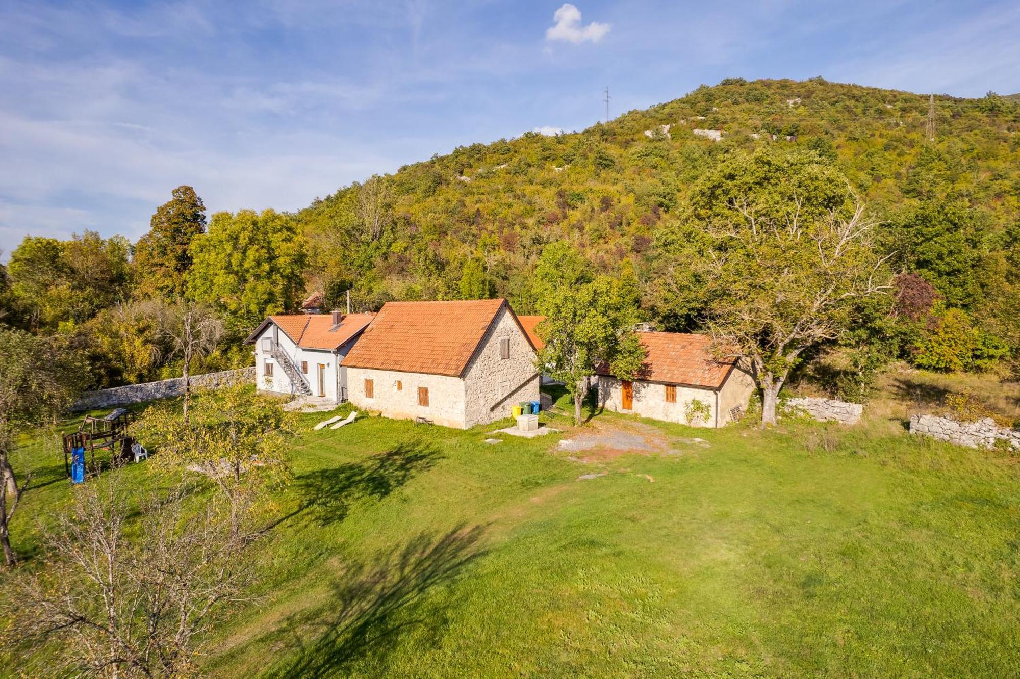 Sokol - Secret Forest House Gračac Kültér fotó